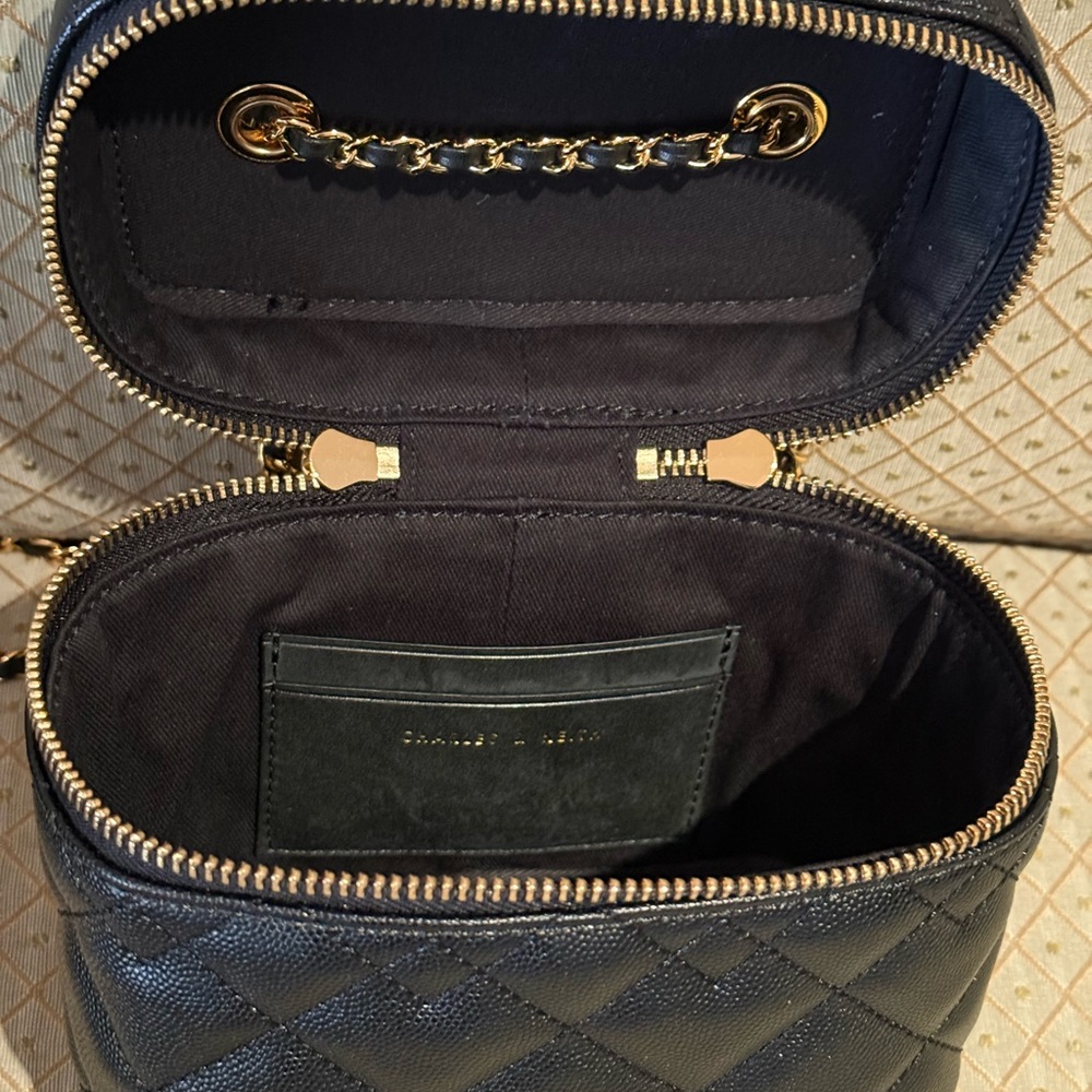 Charles & Keith Black Quilt Bag - Picture 6 of 14